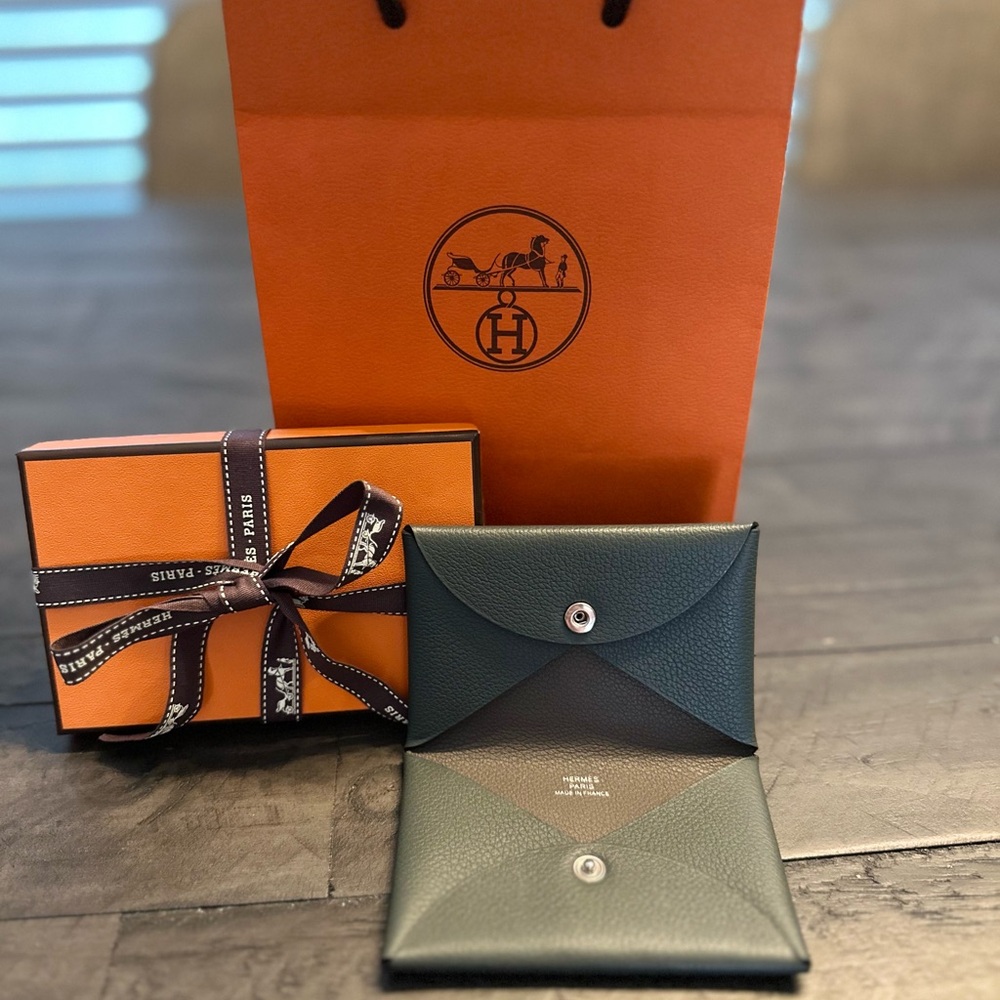 Hermes Calvi Verso Card Holder in Evercolor